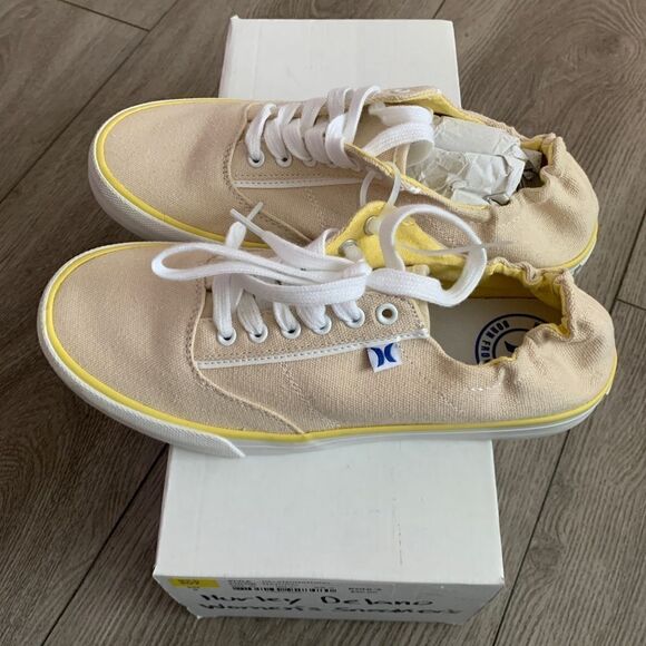 Hurley Delano women’s sneaker. Very beautiful and comfortable. - Picture 3 of 6